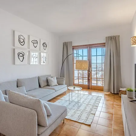 Home2rest - 2 Bedroom, 1st Line With Ocean Views, Cliffs, Yachts In The Port, 2 Mins On Foot Apartamento *